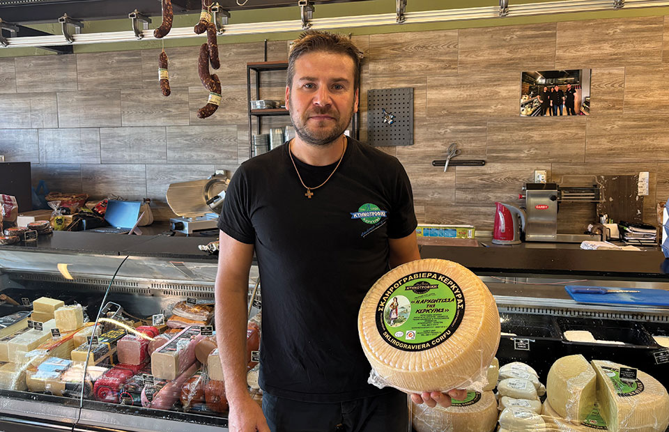 Aυθεντικά γαλακτοκομικά προϊόντα Κέρκυρας με σφραγίδα ποιότητας Οικογένειας Λιναρά - Τυροκόμος