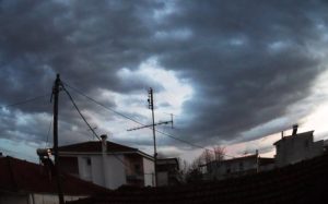 Καιρός: Συννεφιά με πρόσκαιρες τοπικές βροχές