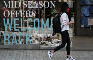 Αύξηση 3,9% σημείωσε ο όγκος των πωλήσεων στο λιανικό εμπόριο τον Αύγουστο