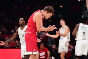 Ολυμπιακός: Ο Βεζένκοβ να είναι καλά κι ας λείπουν οι... άλλοι!