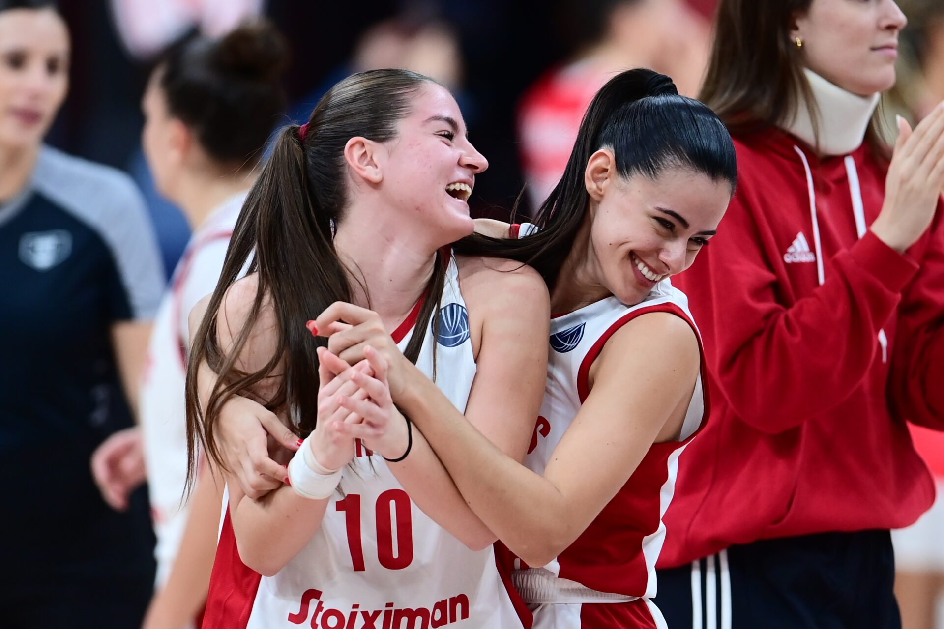 Έσπασαν το ρόδι στην Euroleague τα κορίτσια του Ολυμπιακού