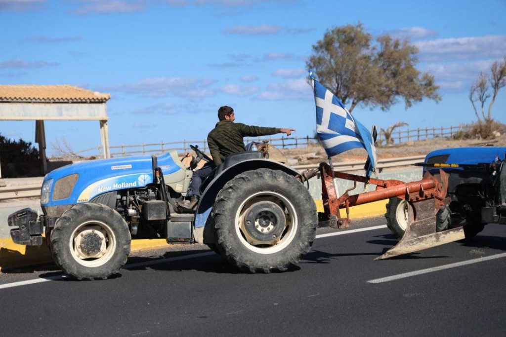 Συνεχίζονται οι κινητοποιήσεις κτηνοτρόφων στην Κρήτη