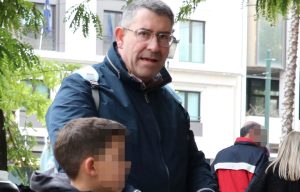 Άκης Παυλόπουλος: Κέρασε για το χρυσό του γιου του!