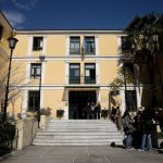 Στον ανακριτή ο 43χρονος Γεωργιανός που κάρφωσε με το πιρούνι την έγκυο σύντροφό του