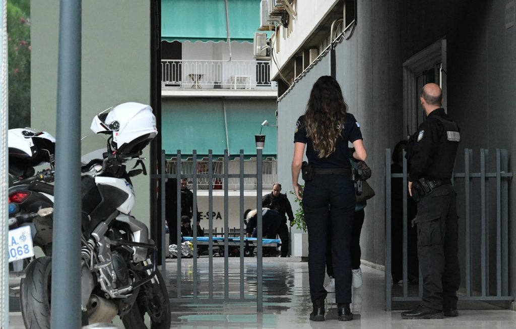 «Νομίζαμε ότι έγινε έκρηξη», λέει μάρτυρας για την τραγωδία με τον 44χρονο που έπεσε από τον Πύργο Απόλλων