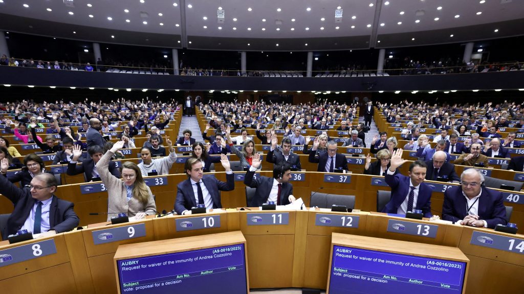 Καμπανάκι για πιθανό μπλόκο προτάσεων προϋπολογισμού της ΕΕ από το Κοινοβούλιο