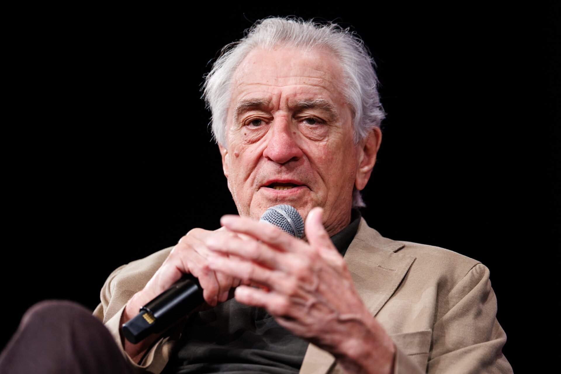 Ρόμπερτ Ντε Νίρο: Αποκάλεσε «ναζί» τον εβραϊκής καταγωγής σύμβουλο του Τραμπ, Στίβεν Μίλερ