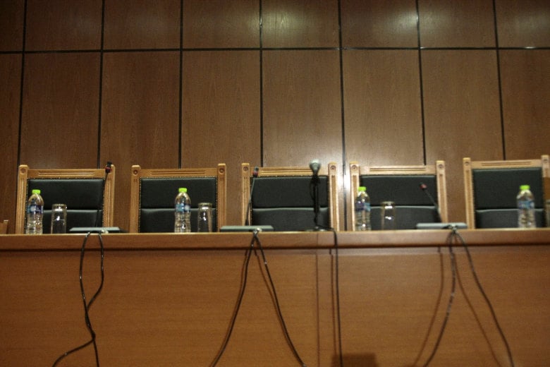 Αναβλήθηκε για αύριο η δίκη του κατηγορούμενου για την επίθεση σε βάρος 42χρονης οδηγού
