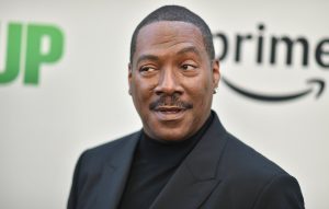 «Being Eddie» – Το νέo ντοκιμαντέρ του Netflix για τον εμβληματικό Έντι Μέρφι