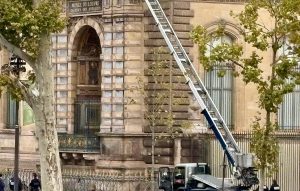 Κλοπή στο Λούβρο: Στα 88 εκατομμύρια ευρώ υπολογίζεται η ζημιά στο μουσείο