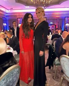 Κίμπερλι Γκίλφοϊλ: Εντυπωσίασε στο γκαλά της Ελληνικής Πρωτοβουλίας στο Λονδίνο