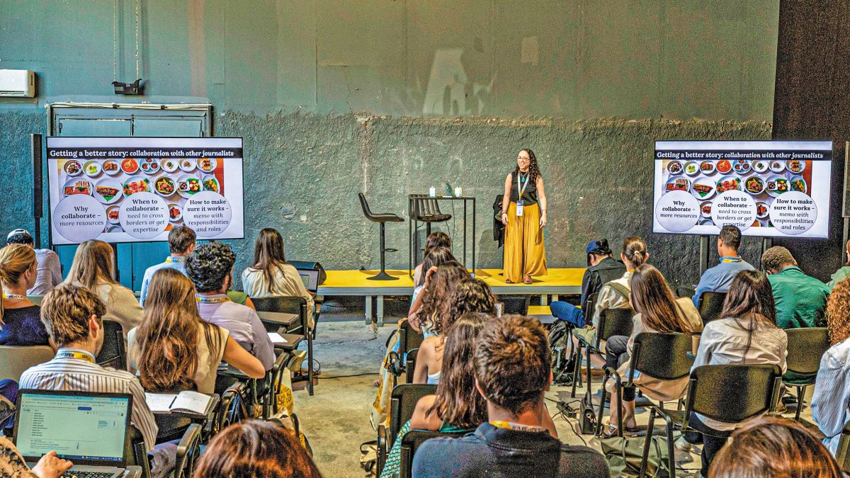 Διεθνές Forum Δημοσιογραφίας του iMEdD: Η δημοσιογραφική ηθική και νοημοσύνη απέναντι στην τεχνητή και την παραπληροφόρηση