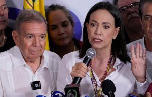 Ο Μαδούρο «θα εγκαταλείψει την εξουσία με ή χωρίς διαπραγμάτευση», δηλώνει η νομπελίστρια Ειρήνης επικεφαλής της αντιπολίτευσης Ματσάδο