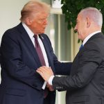 Τη Δευτέρα στο Τελ Αβίβ ο Τραμπ – Θα συναντηθεί με οικογένειες ομήρων πριν εκφωνήσει ομιλία στην Κνεσέτ