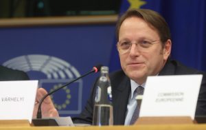 Σκάνδαλο κατασκοπείας στα «σπλάχνα» της ΕΕ - Στο επίκεντρο ο Ούγγρος Επίτροπος