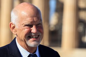 Στο προσκήνιο και ο Παπανδρέου