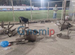 Πάτρα: Βίαια επεισόδια σε γήπεδο – Στο νοσοκομείο φίλαθλος