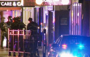 Σοκ στην Αυστραλία: Άνδρας άνοιξε πυρ σε δρόμο στο Σίδνεϊ – Τουλάχιστον 20 τραυματίες