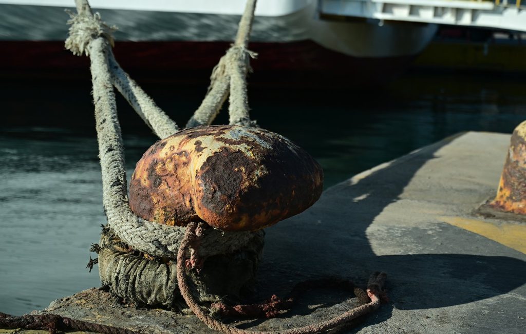 Παναττική απεργία από τους ναυτεργάτες – Ακυρώσεις δρομολογίων από τα λιμάνια του Πειραιά, της Ραφήνας και του Λαυρίου