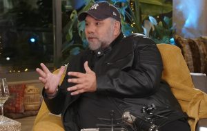 Γρηγόρης Αρναούτογλου: «Πήγα σε ψυχίατρο τότε και τώρα το μνημονεύω συνεχώς γιατί ίσως να ήταν τελείως διαφορετική η ζωή μου»