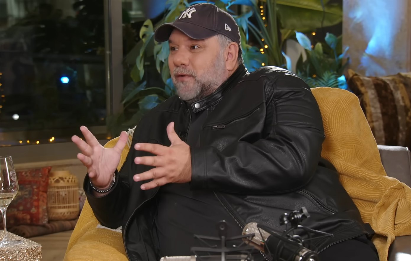 Γρηγόρης Αρναούτογλου: «Πήγα σε ψυχίατρο τότε και τώρα το μνημονεύω συνεχώς γιατί ίσως να ήταν τελείως διαφορετική η ζωή μου»