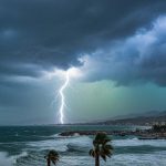 Συναγερμός για έντονα καιρικά φαινόμενα: Οδηγίες αυτοπροστασίας ενόψει κακοκαιρίας