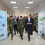 Στο εργοστάσιο παραγωγής drones ο Νίκος Δένδιας