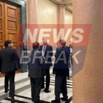 Εμφανίστηκε στην Βουλή ο Δένδιας