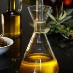 Στα 1.524 ευρώ/τόνο το ελαιόλαδο λαμπάντε για τον υπολογισμό της εισφοράς δακοκτονίας