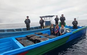 Το πολεμικό ναυτικό του Ελ Σαλβαδόρ κατάσχεσε από σκάφος σχεδόν δύο τόνους κοκαΐνης
