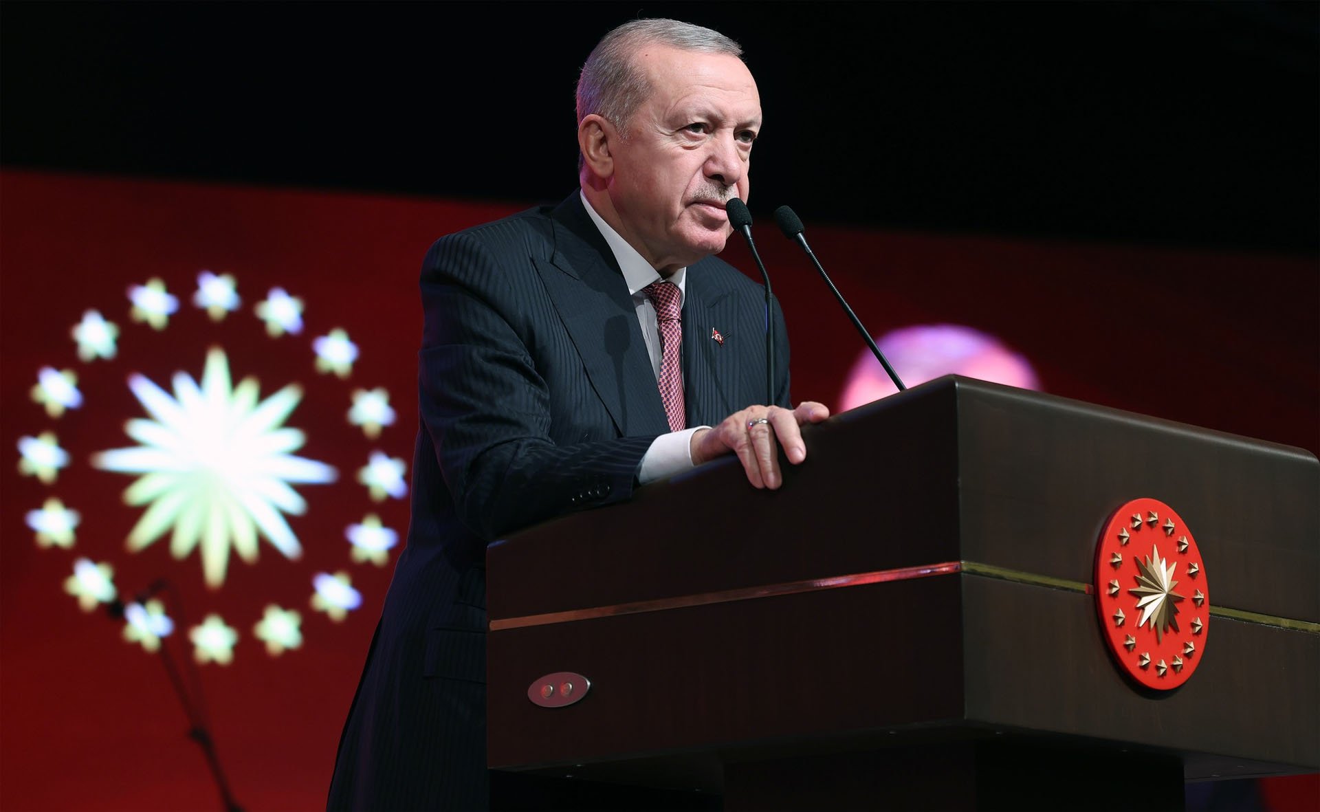 «Να ζήσει για πάντα» το μήνυμα Ερντογάν στα 102 χρόνια ίδρυσης της Τουρκικής Δημοκρατίας