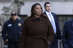 Η Γενική Εισαγγελέας της Νέας Υόρκης Λετίσια Τζέιμς κατηγορείται για τραπεζική απάτη