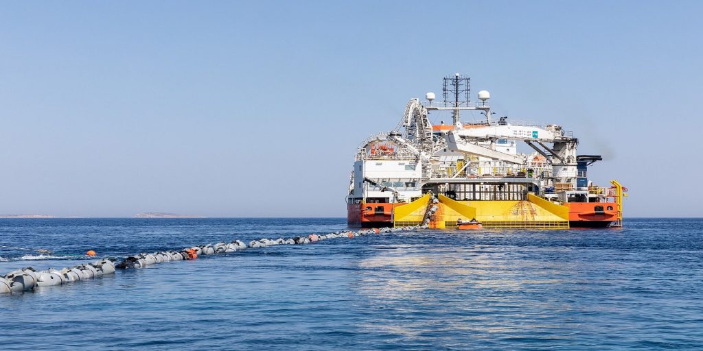 Ποιος τραβάει το καλώδιο; Ηλεκτροσόκ στις σχέσεις Ελλάδας – Κύπρου