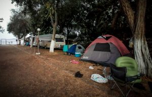 «Μύλος» με τους δύο συλληφθέντες για τις δολοφονίες στην Φοινικούντα – Ο ένας τα ρίχνει στον άλλο- Στο «κάδρο» συγγενείς του 68χρονου