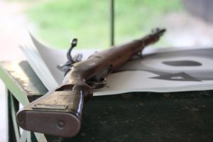 Κρυονέρι: Ο άνδρας που απειλούσε να αυτοκτονήσει παραδόθηκε στις Αρχές – Βρέθηκε καραμπίνα