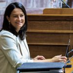 Κεραμέως κατά μισθωτών: Μόνο το 3,1% από αυτούς εργάζεται πάνω από 49 ώρες!