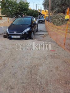 Απίστευτο: Άνοιξε η γη και κατάπιε(!) αυτοκίνητο στην Κρήτη