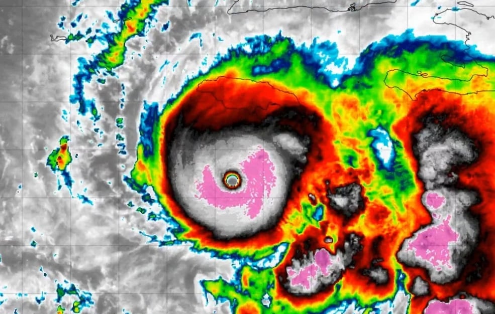 Ο κυκλώνας Μελίσα στην Καραϊβική ενισχύθηκε στη μέγιστη βαθμίδα 5 και απειλεί την Τζαμάικα, την Αϊτή και τη Δομινικανή Δημοκρατία