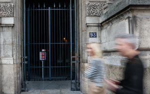 Νέο σοκ μετά το Λούβρο - Κλοπή και σε άλλο Μουσείο της Γαλλίας