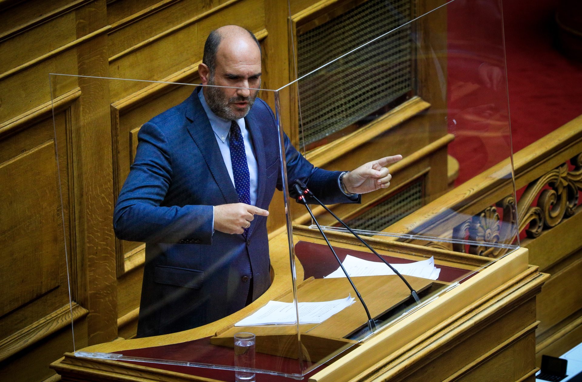 Νέο «χτύπημα» - Και ο Μαρκόπουλος υπέρ του Ρούτσι
