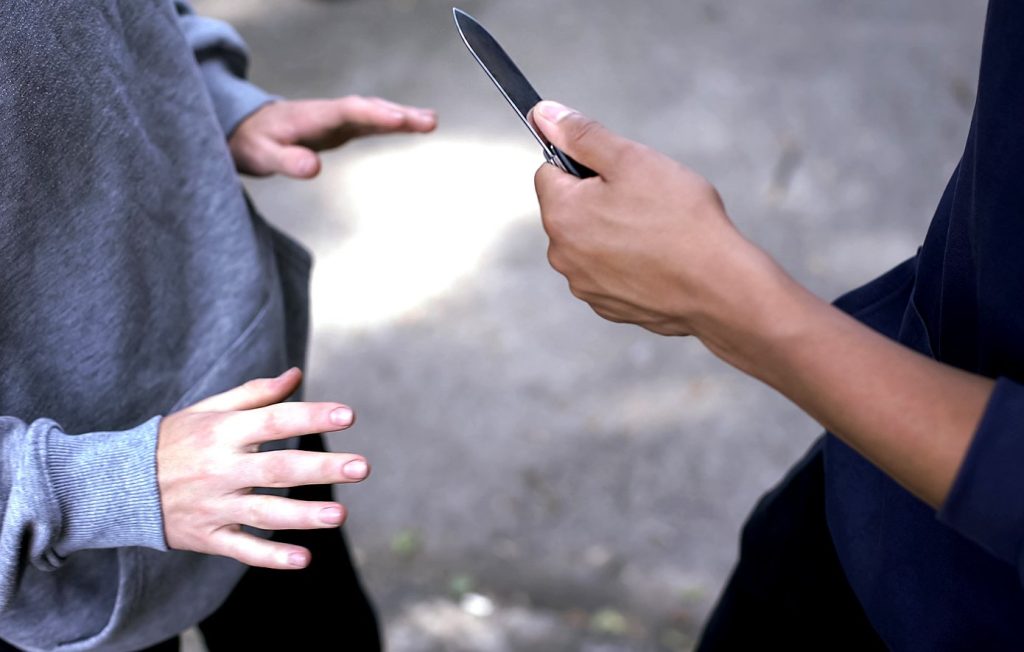 Αναστάτωση σε σχολείο του Βόλου: Ένας 12χρονος απείλησε συμμαθητή του με σουγιά
