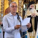 Διευθυντής σχολείου «τα άκουσε» από Μητροπολίτη για την αμφίεση του: «Με τα πουκάμισα έξω ήρθες να βγάλεις λόγο τέτοια ημέρα στην εκκλησία»