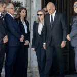 Μητσοτάκης - Δένδιας: Ούτε ματιά μεταξύ τους