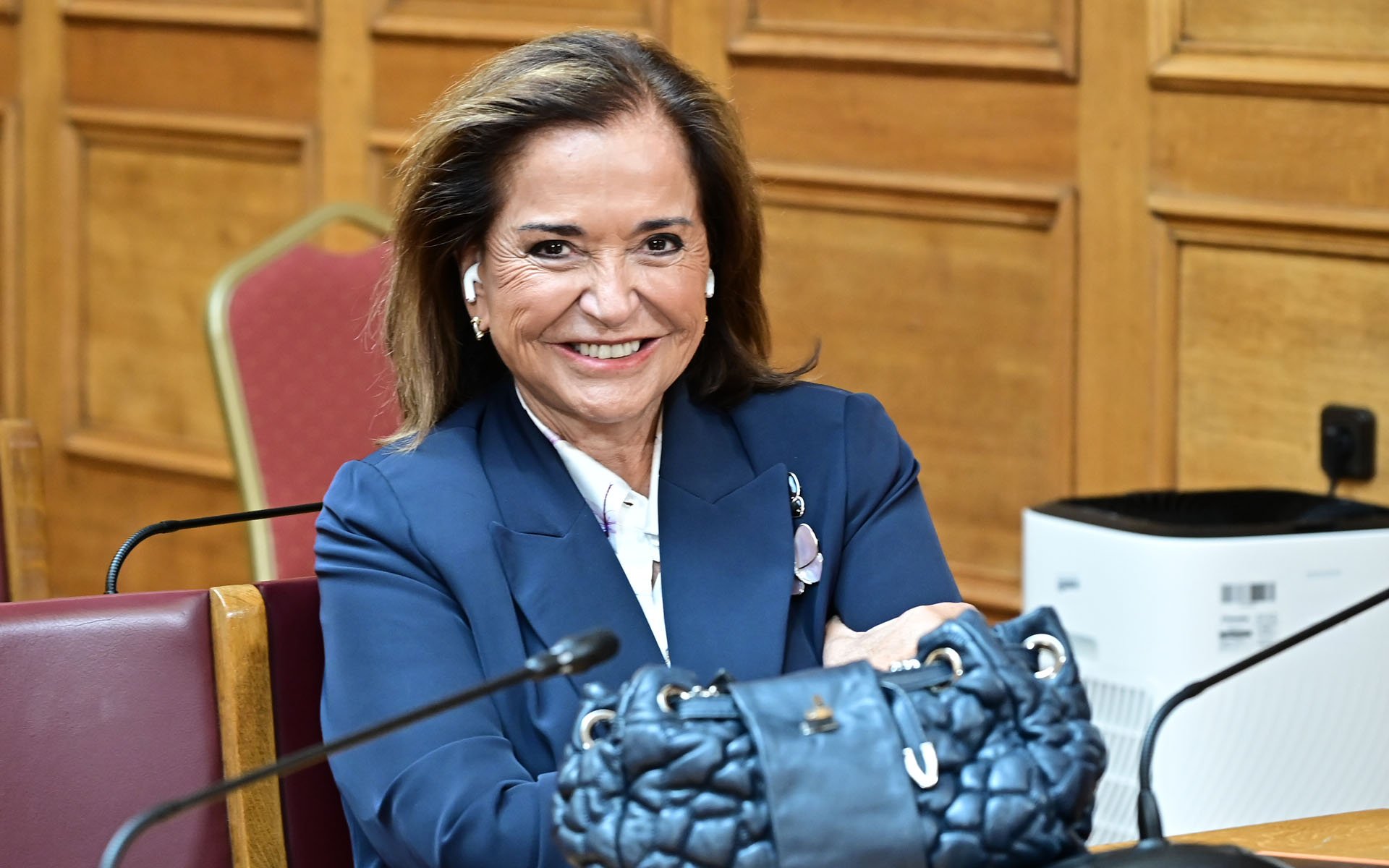 Μία φωτογραφία της Ντόρας κοσμεί το κινητό της Ζωής;