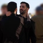 Οι 20 τελευταίοι εν ζωή όμηροι αφέθηκαν όλοι ελεύθεροι από τη Χαμάς, μετέδωσε η ισραηλινή τηλεόραση – Στο Τελ Αβίβ έφτασε ο Τραμπ