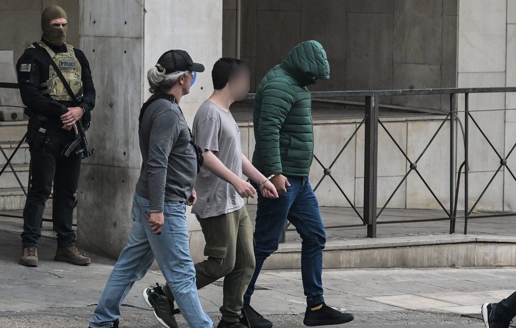 ΟΠΕΚΕΠΕ: Ελεύθεροι με όρους ο λογιστής και ο πατέρας του φερόμενου ως αρχηγού