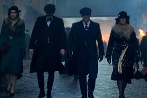 Επιστρέφει η δημοφιλής σειρά Peaky Blinders με δύο νέους κύκλους