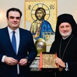 Συνάντηση του Κυριάκου Πιερρακάκη με τον Αρχιεπίσκοπο Αμερικής Ελπιδοφόρο