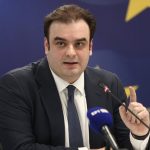 Αισιόδοξος για ανάπτυξη 2,4% παρά τις προβλέψεις ΔΝΤ ο Πιερρακάκης