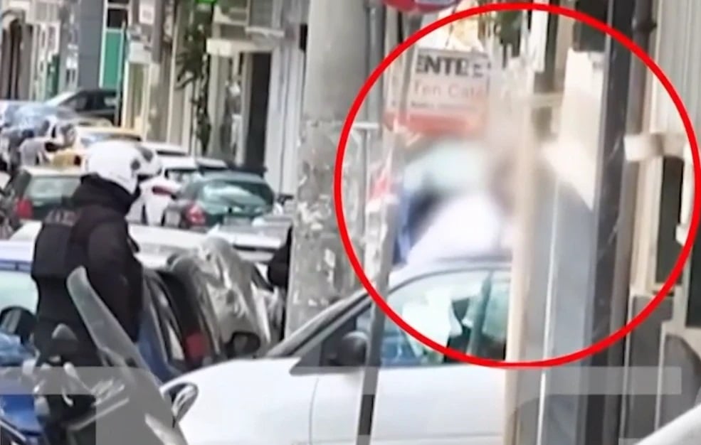 Αποκαλυπτικό βίντεο για τις κινήσεις του 43χρονου που επιτέθηκε με πιρούνι στην έγκυο γυναίκα του – Έπινε αλκοόλ επί ώρες